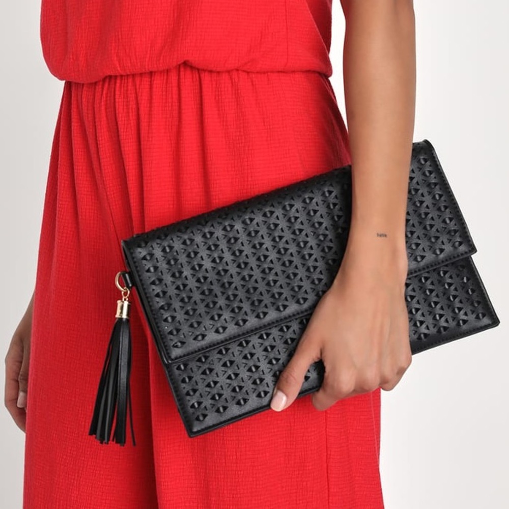 Chic Admiration Black Laser Cut Clutch